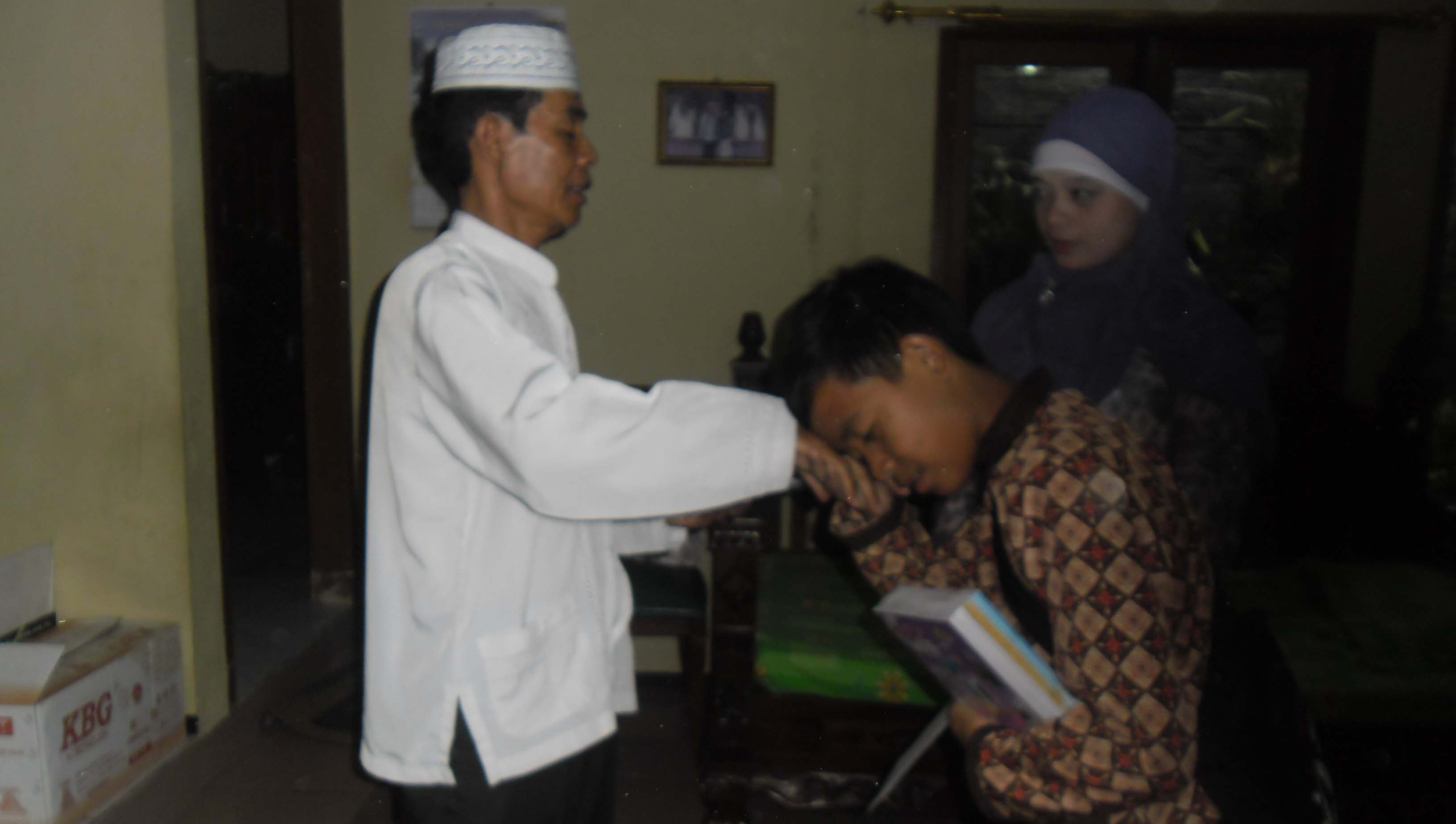 “Berikan Cintamu Kepada orang Tua”